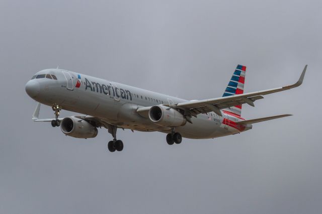 Airbus A321 (N154AA)