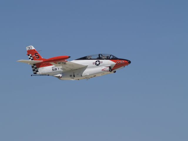 North American Rockwell Buckeye (N27WS) - T-2C Buckeye demonstrating for the audience at Airventure 2011