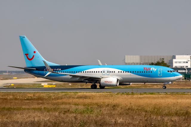Boeing 737-800 (D-ATUN)