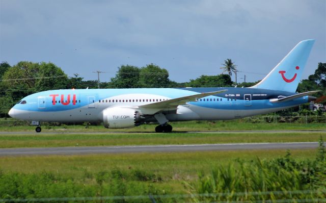 Boeing 787-8 (G-TUIA)