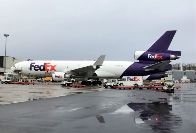 Boeing MD-11 (N612FE) - MD11F