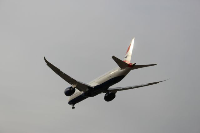 Boeing 787-9 Dreamliner (G-ZBKF) - The inagural British Airways service to San Jose International Airport, taken off the approach end of Runway 30R/L.