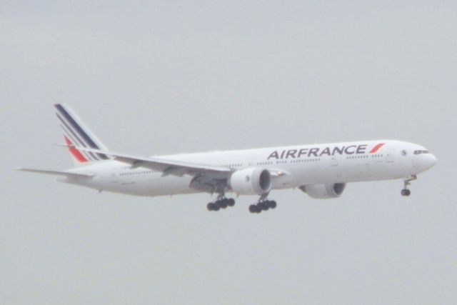BOEING 777-300ER (F-GSQA) - Another Power Twin-Jet Dynamo"An AirFrance B777-300ER"Arriving from Paris, Charles de Gaulle(Roissy){CDG/LFPG}