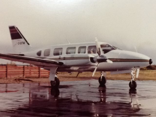 Piper Navajo (C-GITW)