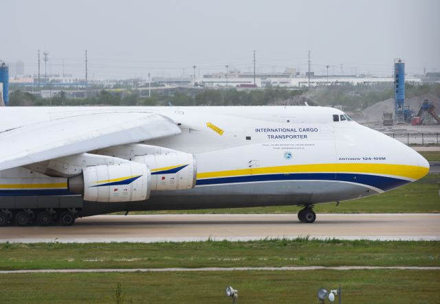 Antonov An-124 Ruslan (UR-82027)