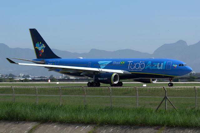 Airbus A330-300 (PR-AIT)