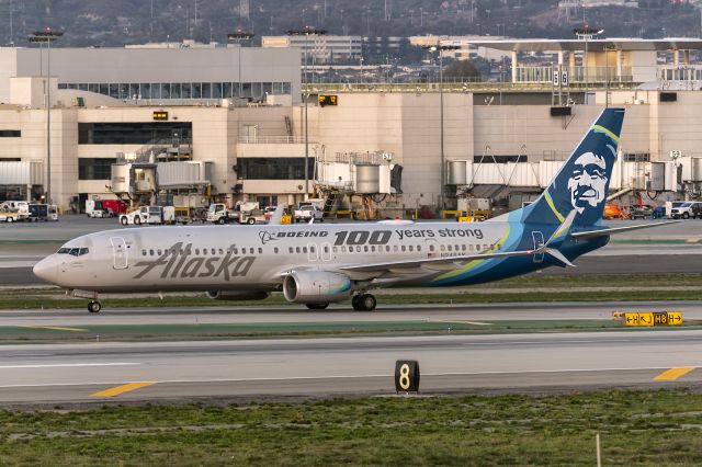 Boeing 737-900 (N248AK) - 25th of January, 2024: Alaska's 'Boeing 100 Years Strong' livery operating flight AS 1347 from Los Cabos, Mexico arriving at LAX. 