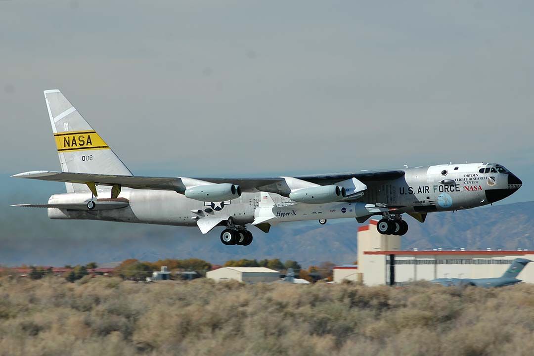 Boeing B-52 Stratofortress (52-0008) - Boeing NB-52B 52-0008 making its final take-off with the third X-43A Hyper-X mission at Edwards Air Force Base on November 16, 2004. 