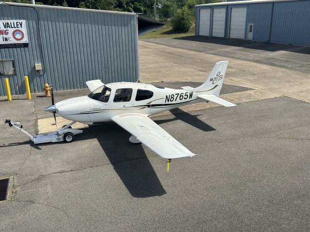 Cirrus SR-20 (N8765W)