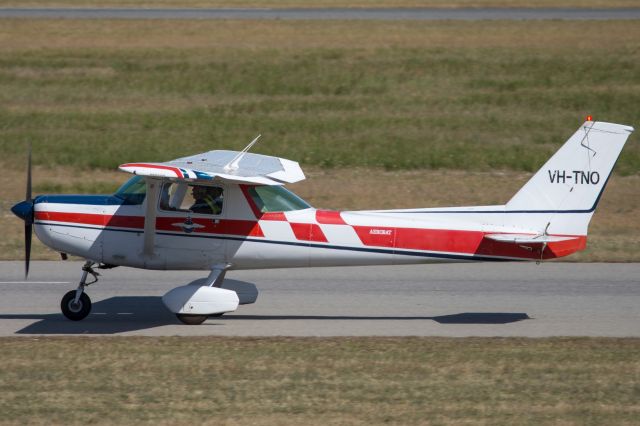 Cessna 152 (VH-TNO)