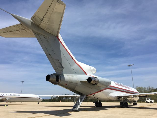 BOEING 727-200 (N722CK) - Busy freight day at GSP! First MD-80 freighter in the background.