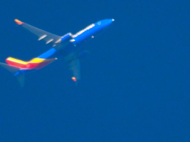 Boeing 737-800 (N8657B) - SWA107br /STL-HOUbr /06/23/22