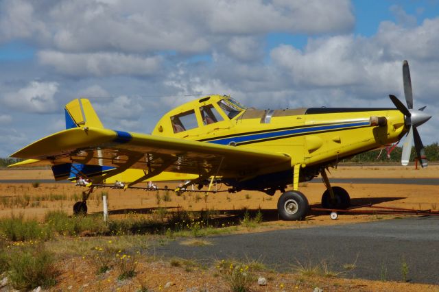 AIR TRACTOR Fire Boss (VH-DUJ)