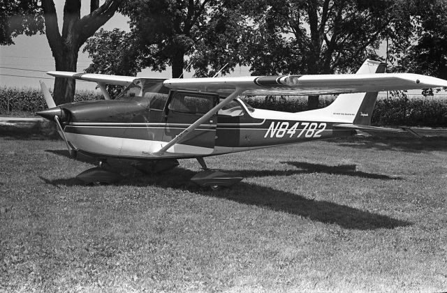 Cessna Skyhawk (N84782) - Piper Airport, Princeton, Il 1975