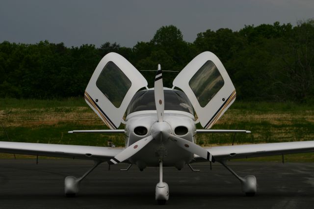 Cirrus SR-22 (N425CD)