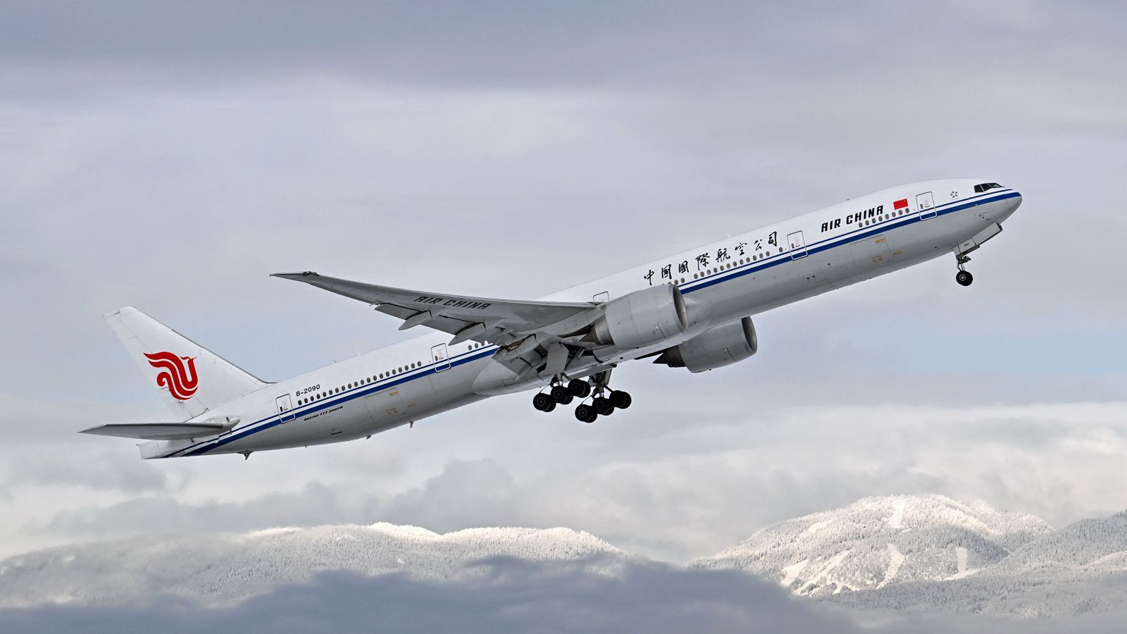 BOEING 777-300 (B-2090)