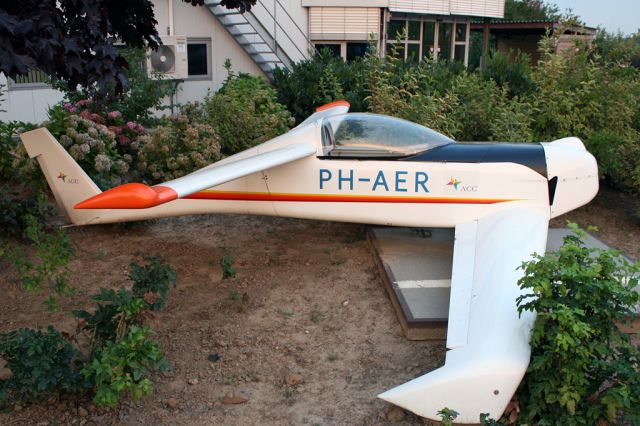 PH-AER —