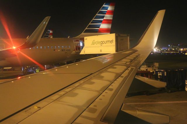 Boeing 737-800 (N833NN) - Boarded my plane to STL