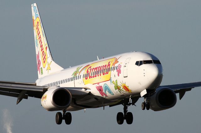 Boeing 737-700 (PH-HZL)