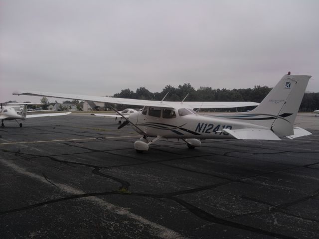 Cessna Skyhawk (N12419) - Gloomy day at SMD. G1000 172 available for rent is just calling my name