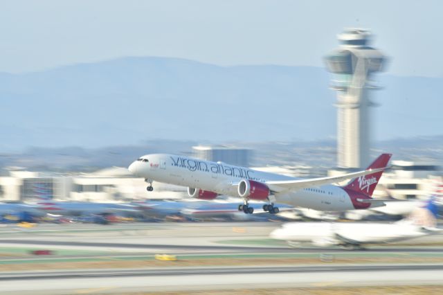 Boeing 787-9 Dreamliner (G-VMAP)