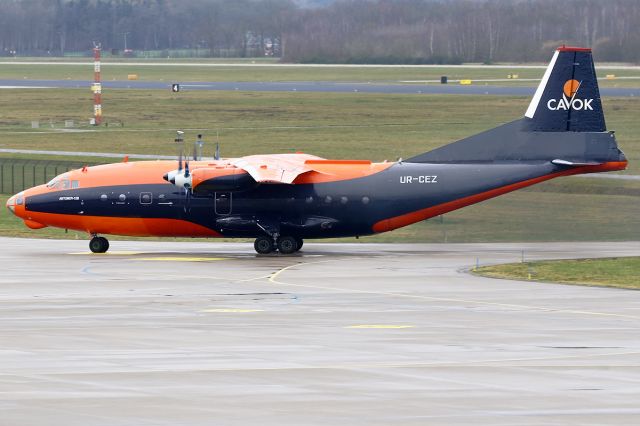 Antonov An-12 (UR-CEZ)