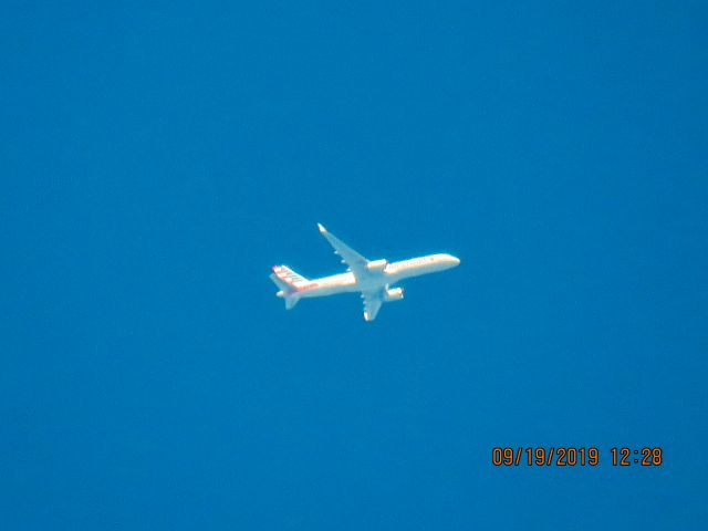 Boeing 757-200 (N204UW)