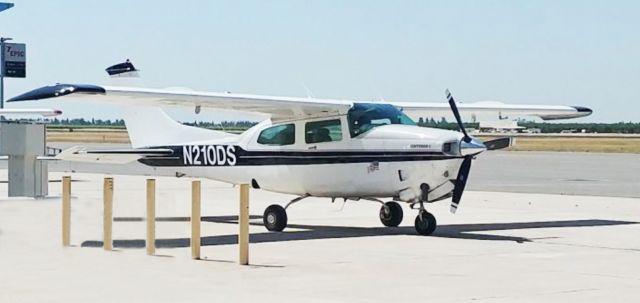 Cessna Centurion (N210DS)