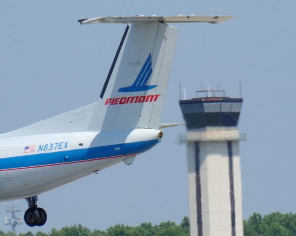 de Havilland Dash 8-100 (N837EX) - *Captured 2 days ago* Piedmont Heritage!