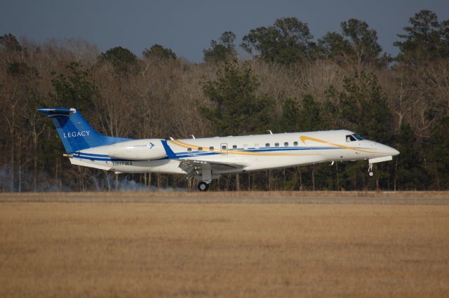 Embraer ERJ-135 (N617WA)