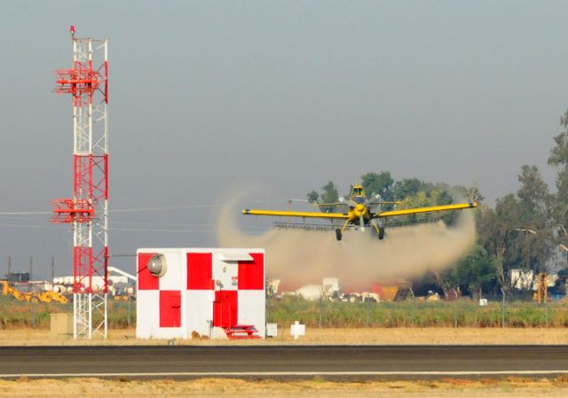 Cessna Skylane (N31626) - Crop Duster Working.  How LOW do YOU go?  or  Pardon My Dust