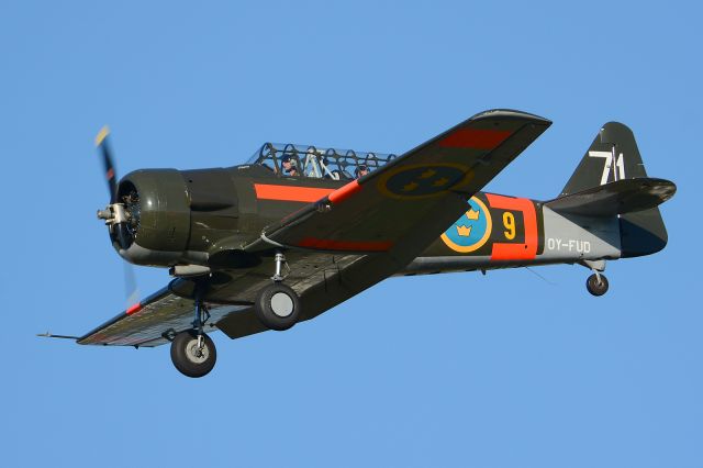 North American T-6 Texan (OY-FUD) - OTT19