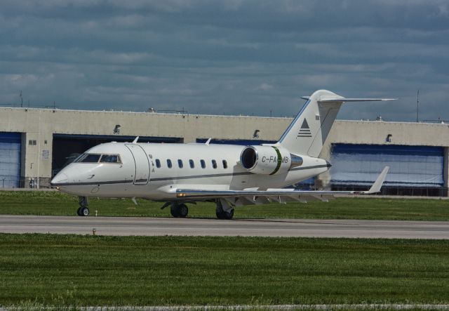 Canadair Challenger (C-FAMB)