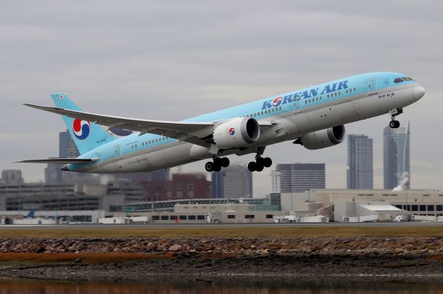 Boeing 787-9 Dreamliner (HL8081) - 'Koreanair 092' departing back to Seoul Incheon International Airport