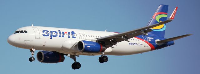 Airbus A320 (N636NK) - Landing on 35L.