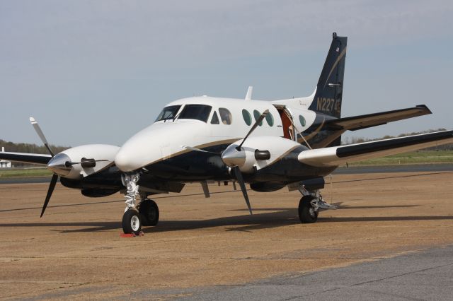 Beechcraft King Air 90 —