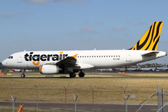Airbus A320 (VH-VNF)
