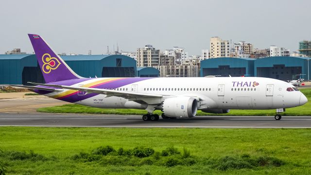 Boeing 787-8 (HS-TQF)