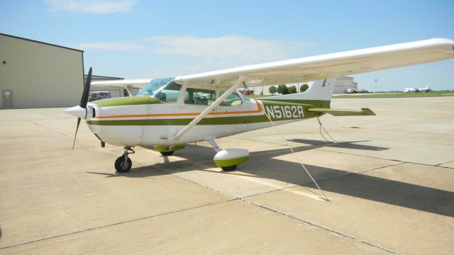 Cessna Skyhawk (N5162R)