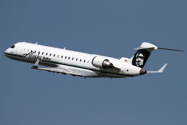 Canadair Regional Jet CRJ-700 (N218AG)