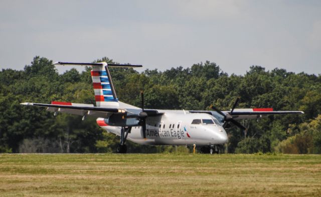 de Havilland Dash 8-200 (N839EX) - New York Air Show at Stewart International Airport (SWF/KSWF) in New Windsor, Ny.  