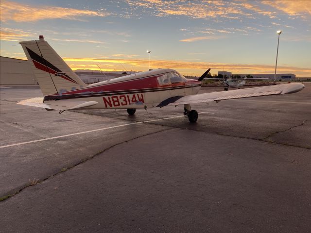 Piper Cherokee (N8314W) - Colorado Sunset