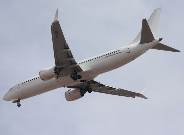 Boeing 737 MAX 8 (9H-CHI)