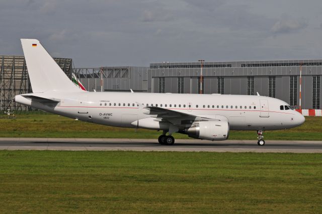 Airbus A319 (D-AVWC) - New BizzJet for Emirates.  Airbus A319-115CJ  A6-CJE