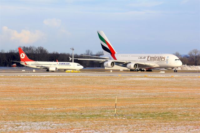 Airbus A380-800 (A6-EDF)