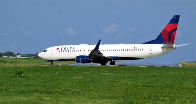 Boeing 737-800 (N3756)