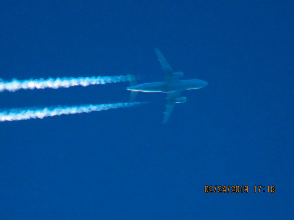 Airbus A319 (N809UA)