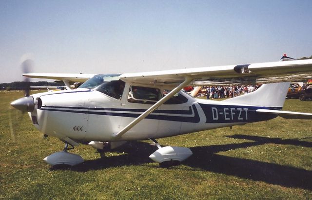 Cessna Skylane (D-EFZT) - Departure at Gelnhausen (EDFG), Germany. On the way for a holiday trip to Iceland. June 2000.