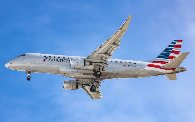 EMBRAER 175 (long wing) (N231AN)