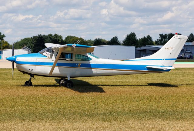 Cessna Skylane (N3337F)
